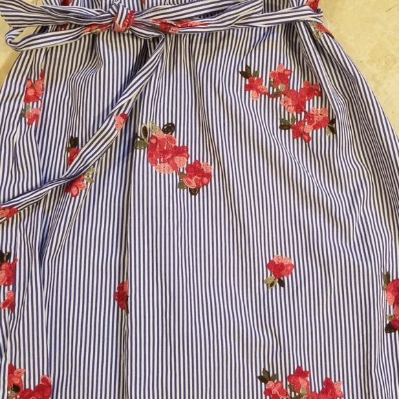 💕🛍Embroidered fashion dress - Picture 3 of 5